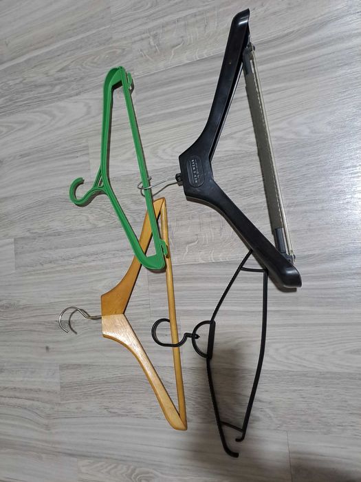 Вешалки по 50 тг