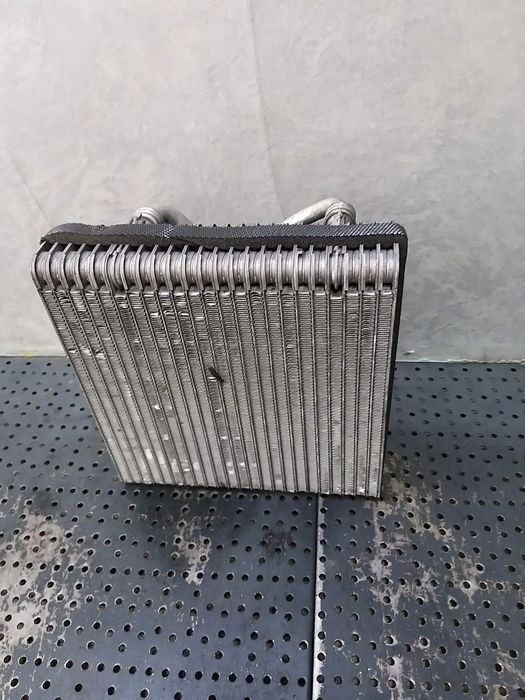 Radiator calorifer clima bord vw golf 5 1k