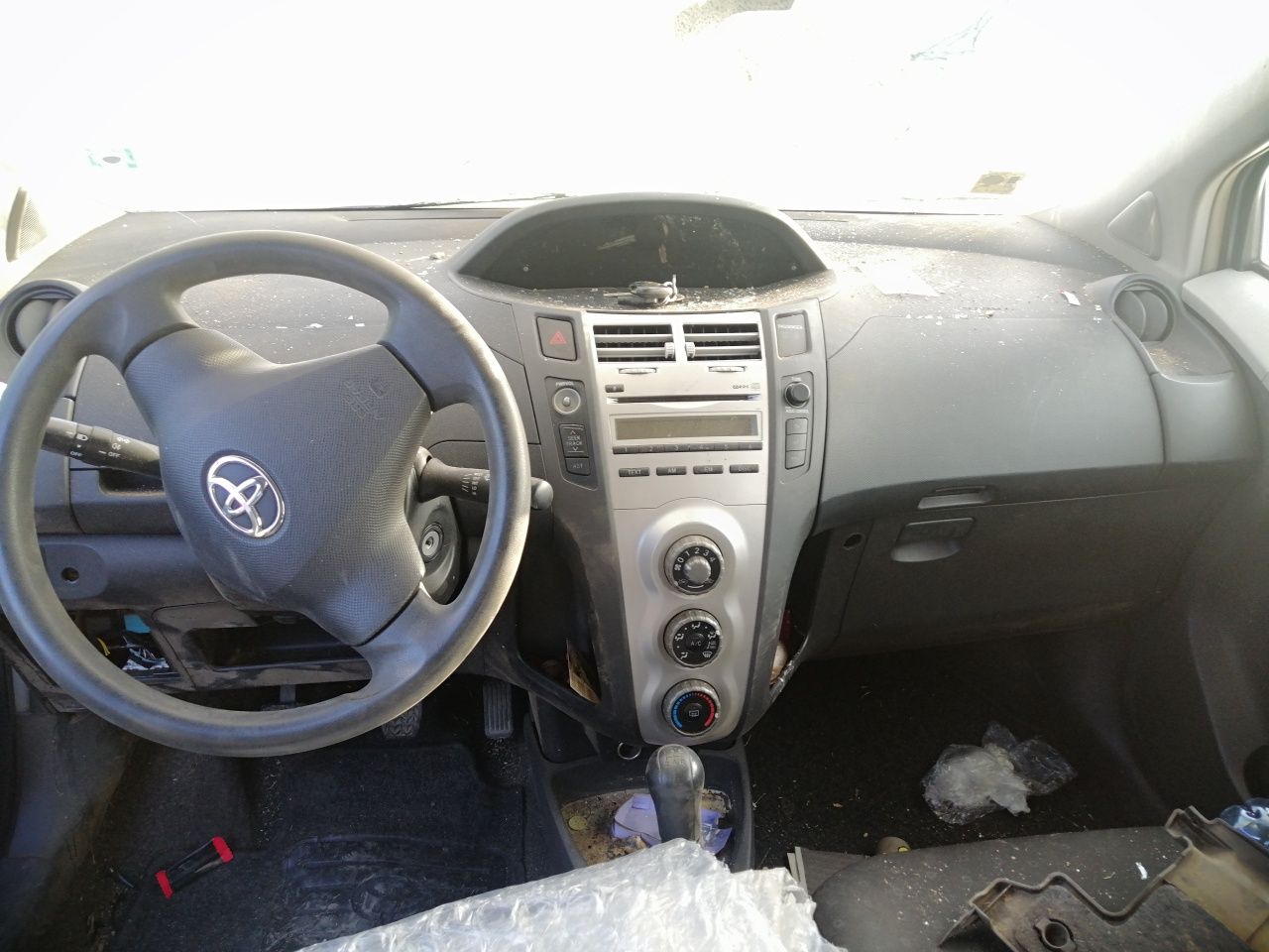 Toyota Yaris 1.0 69к.с.на части