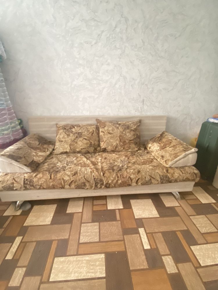 Диван б/у срочно