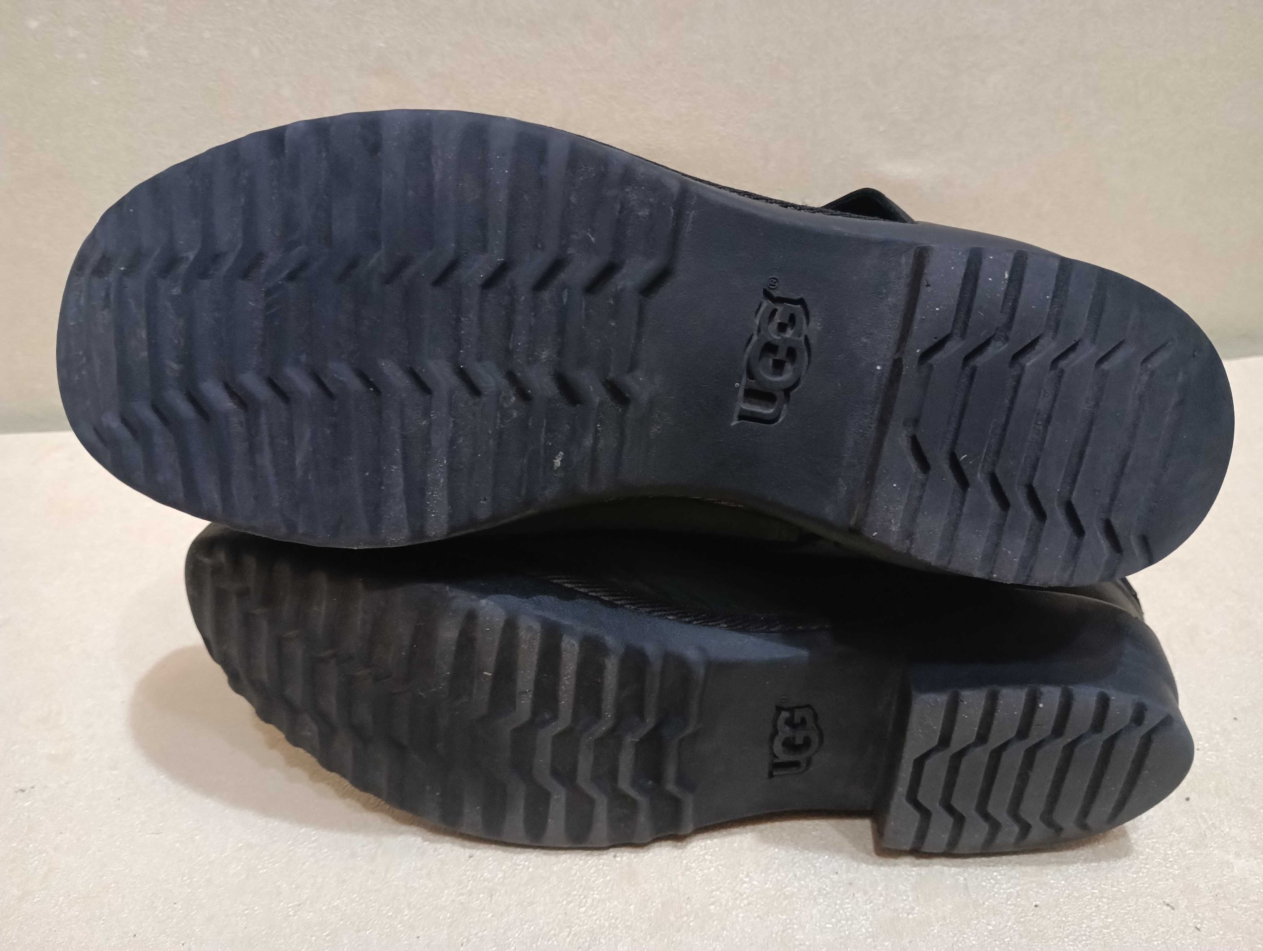 UGG кожени черни ботуши N 39 - 35 лв