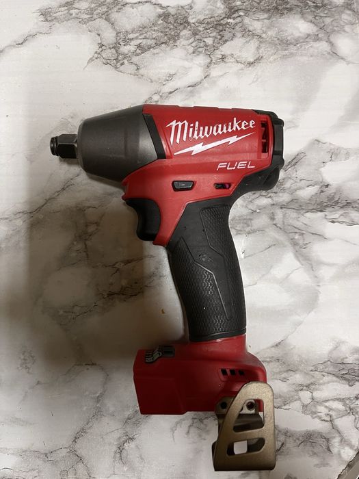 Vand bormasina / pistol impact milwaukee M18 FIWF12