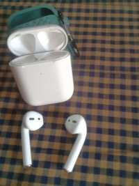 Airpods original  holati yahshi cheholi bilan  narhini kelishamiz