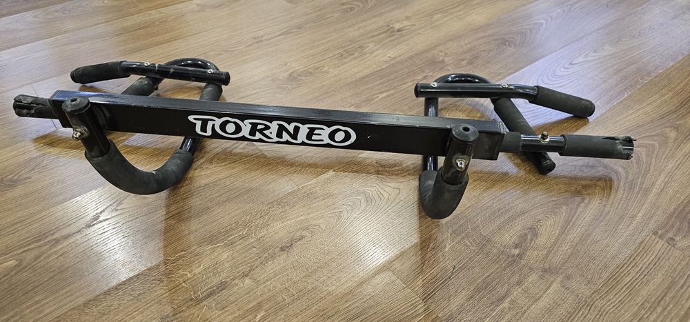 Турник для помещения.