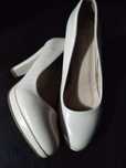 Pantofi cu toc inalt
