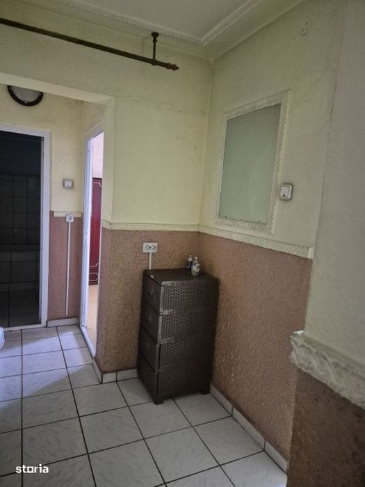 Apartament 2 camere, decomandat, zona de vest