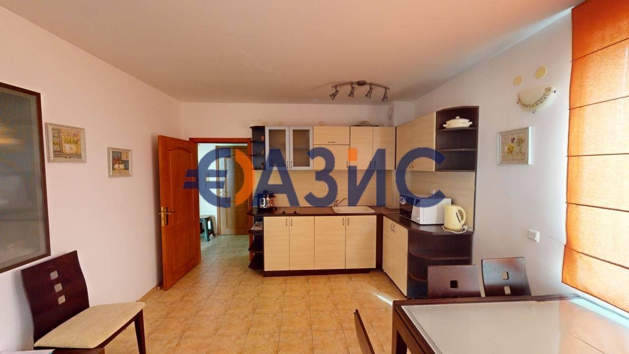 Продава се Тристаен апартамент в Свети Влас - 92 кв.м за 1033 €/кв.м - Снимка #2