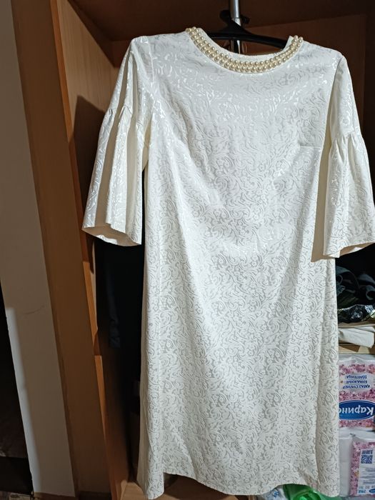 Продам платье из жаккарда