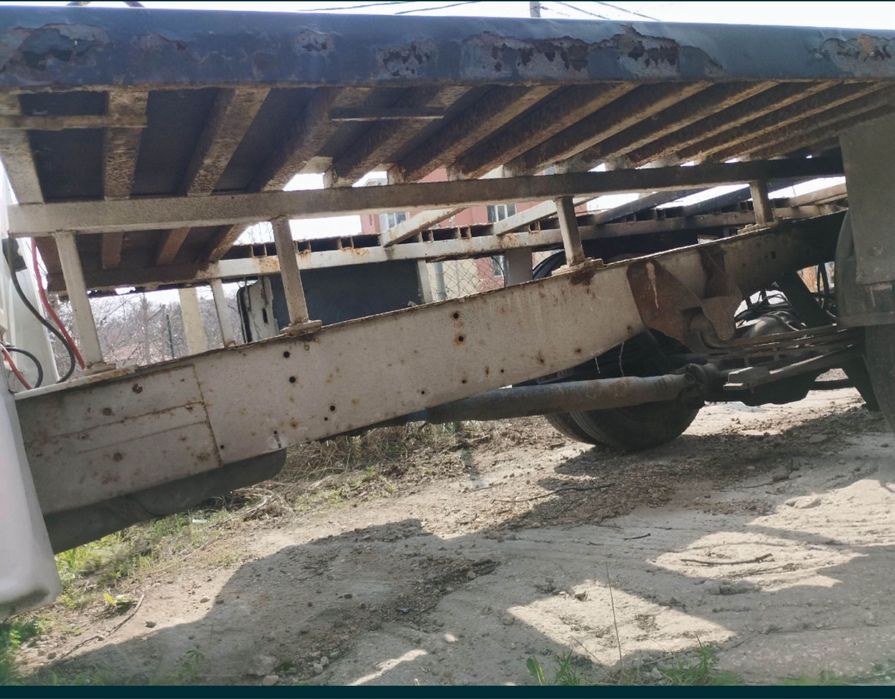 Платформа за пътна помощ с пътеки,с леки забележки