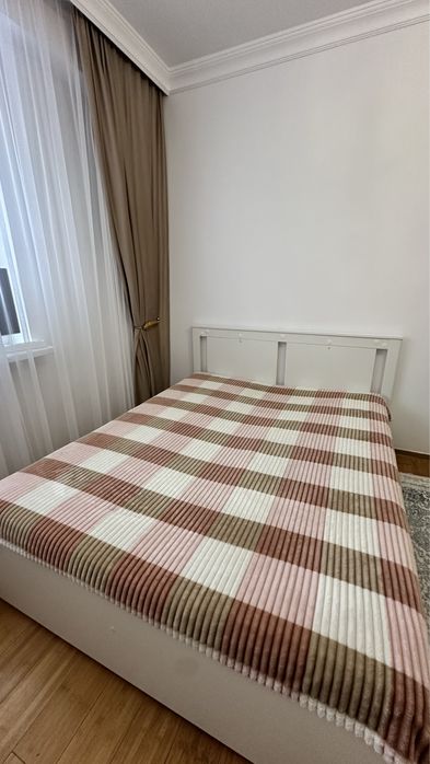 Срочно Продам кровать из дерево IKEA