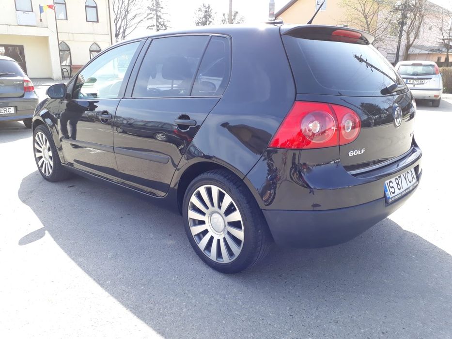 Vând golf 5 1.9 tdi