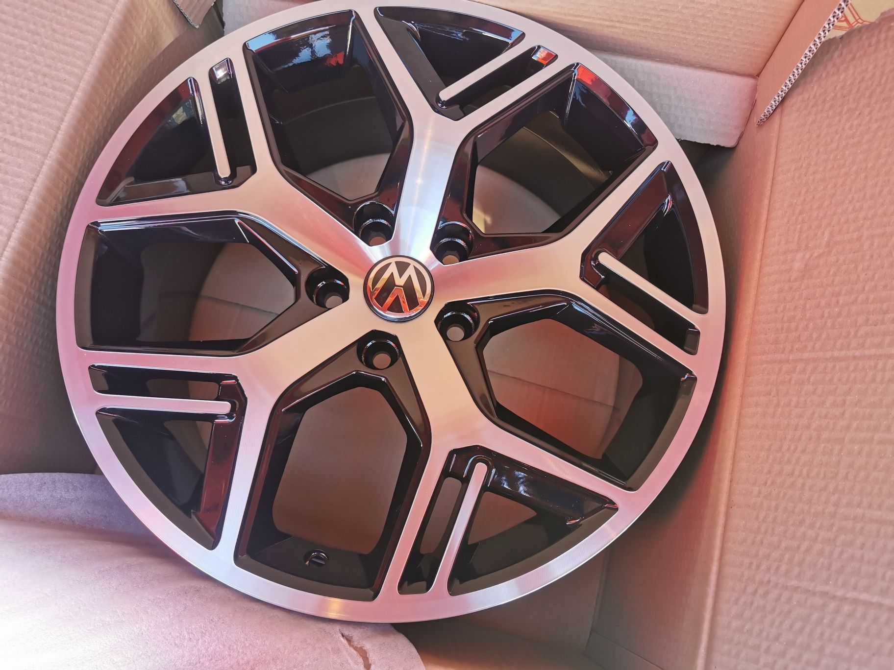 Vand jante de aliaj pentru vw pe 18 marca rc wheels