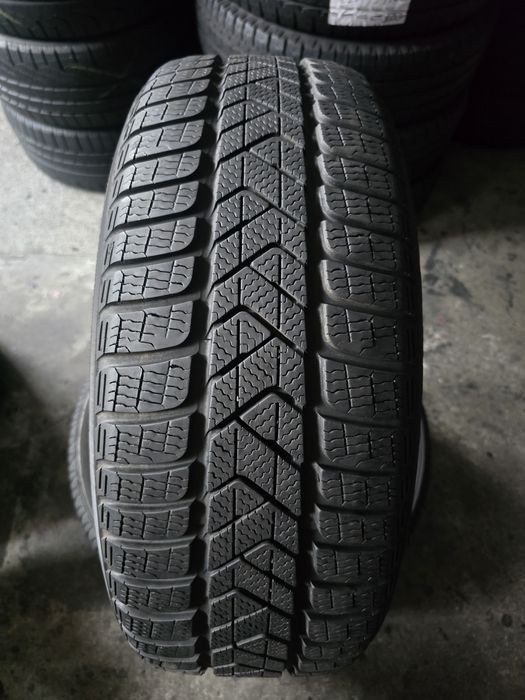 Pirelli 215/55 R17 94H MS iarnă