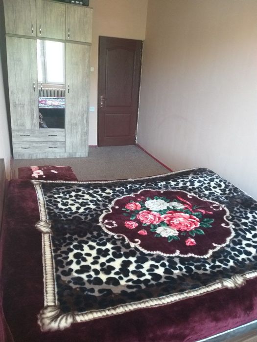 Продажа 2в3/4/4 на Юнусабад-15, 3 хонали сотилади