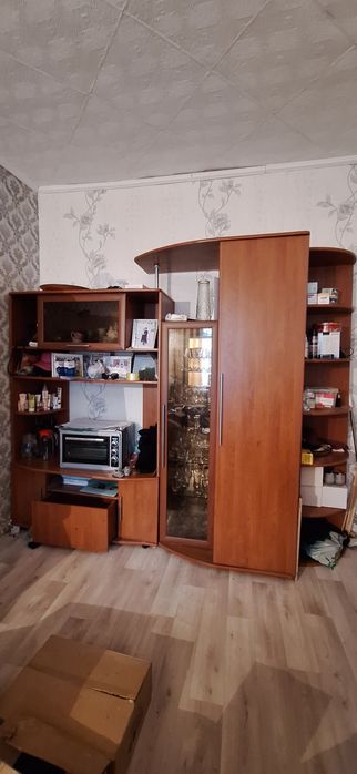 Стенка-горка продам срочно