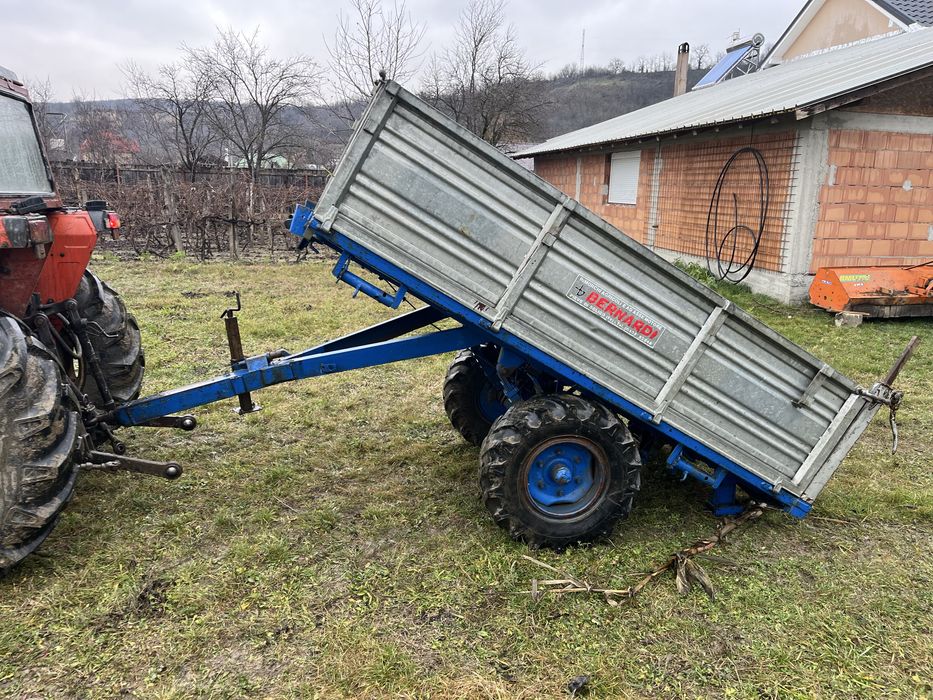 Vand remorca basculabila monoax