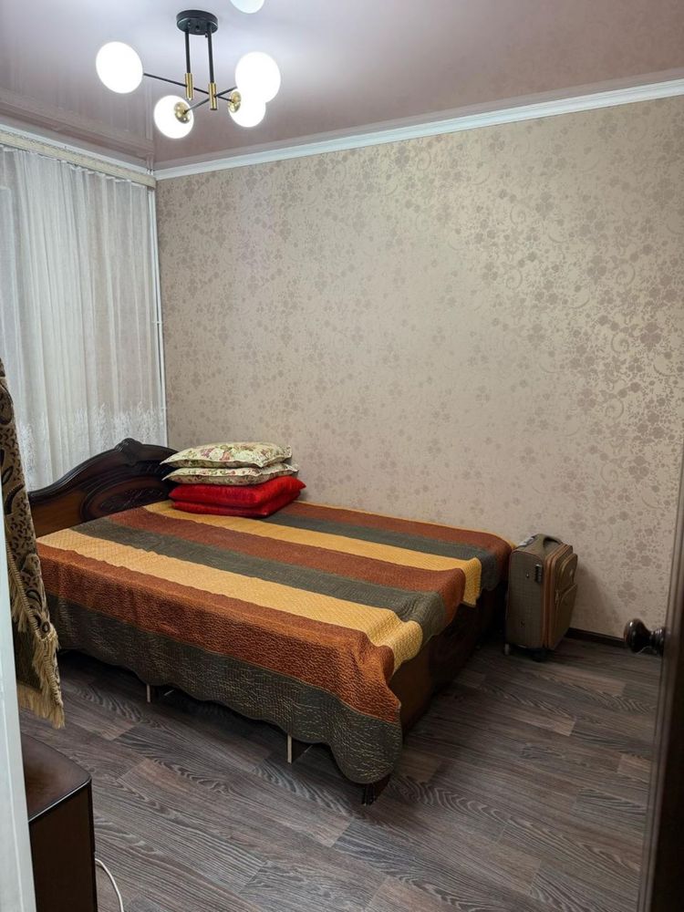 кровать с матрасом