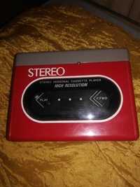 Уокмен (stereo personal cassette player)