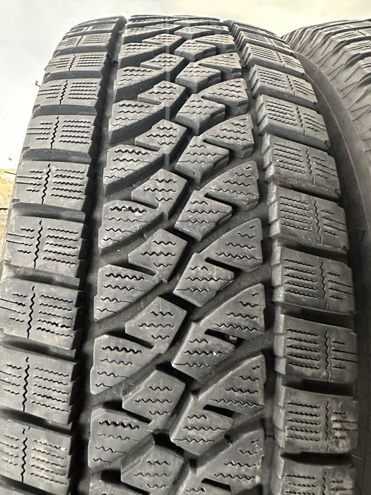 215/70/15c за бус Bridgestone 2бр дот23