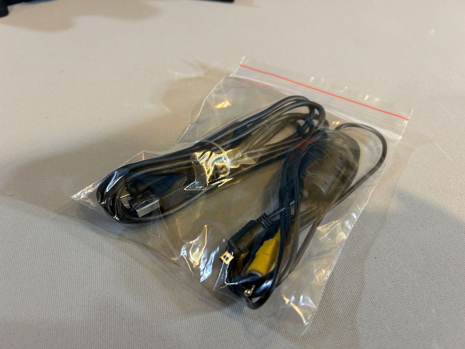 Фотоапарат Sony a200 + два обектива