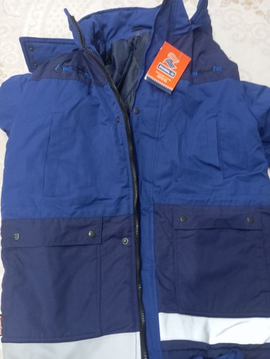 Продам спец одежду