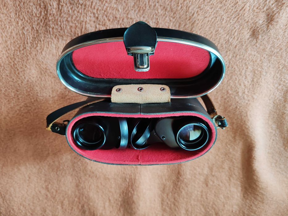 vand binoclu UNIVERSA KRISTALL 8x30 ( made in russia )