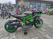 KAWASAKI акумулаторен мотор NINJA DUO черен