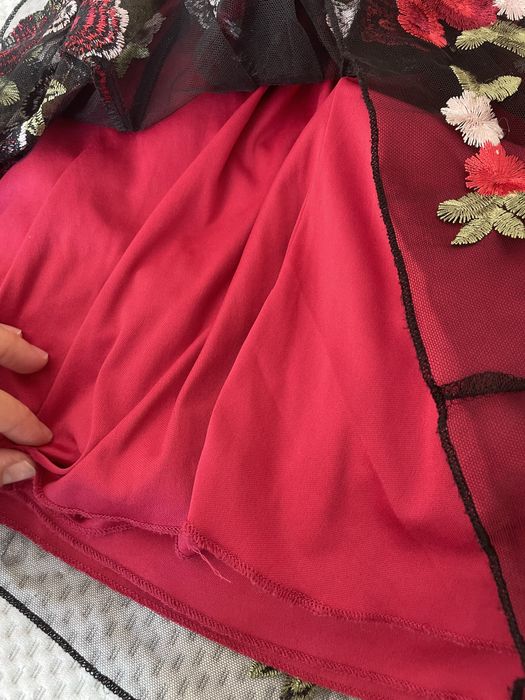 Rochita fetite rosu-mov cu imprimeuri florale