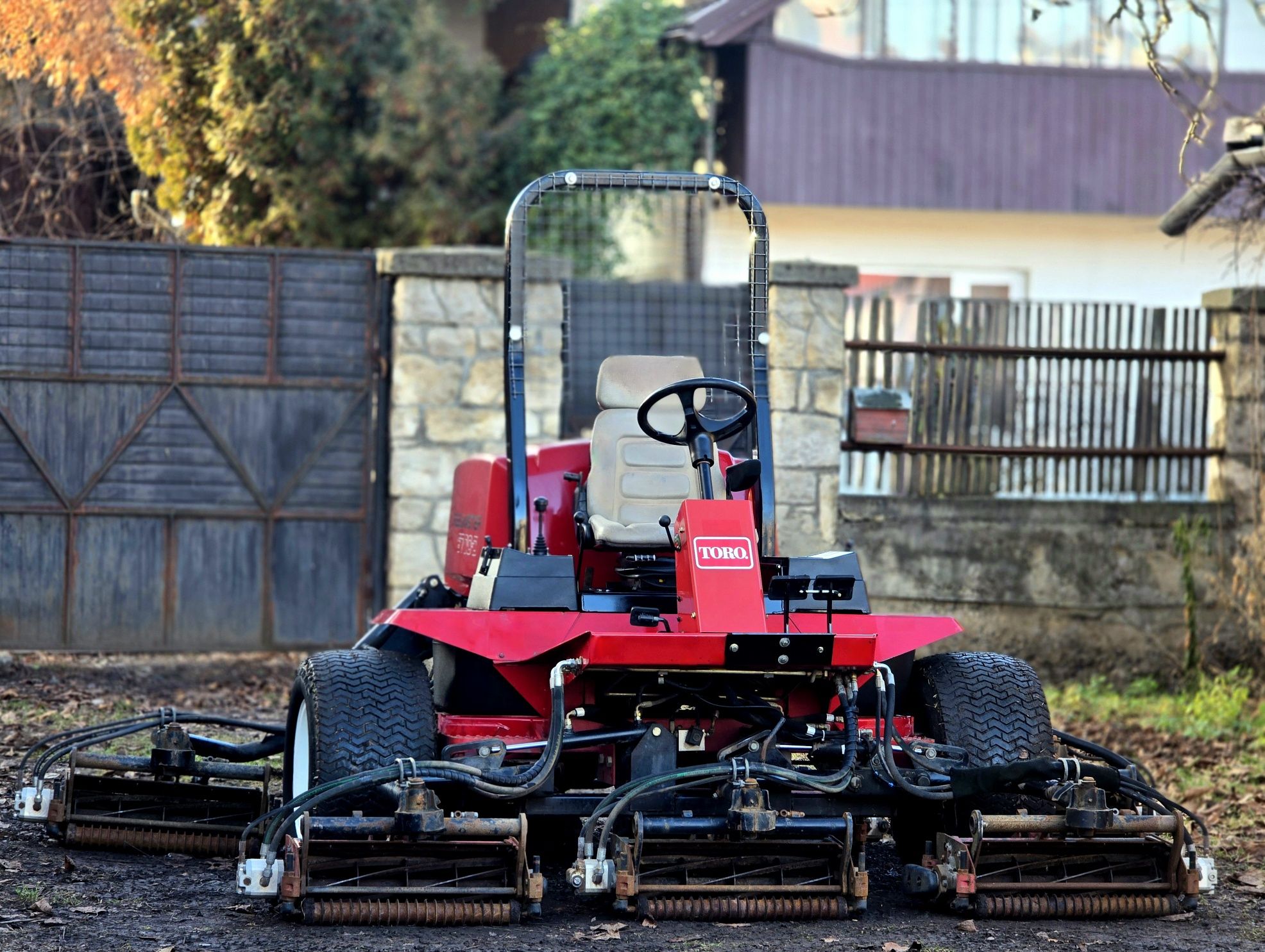 Tractoras gazon iarba Toro Reelmaster 4×4 Turbo Diesel Kubota 49 cp!!