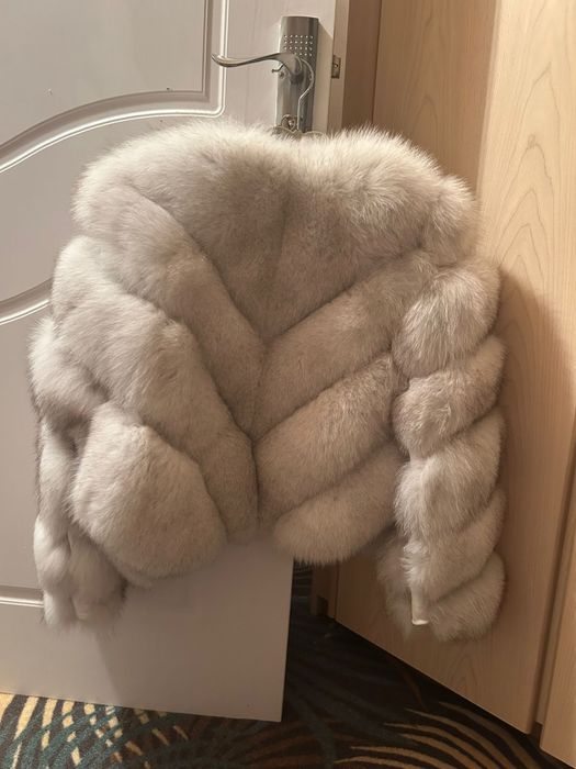 Haina din blana naturala vulpe