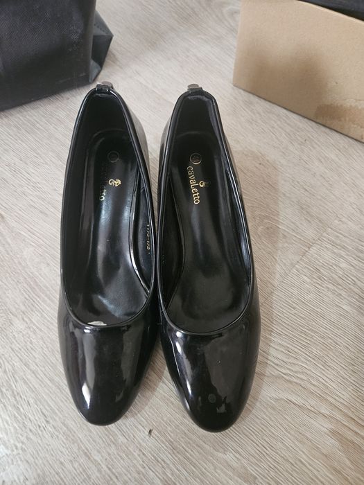 Туфли лакированые новые