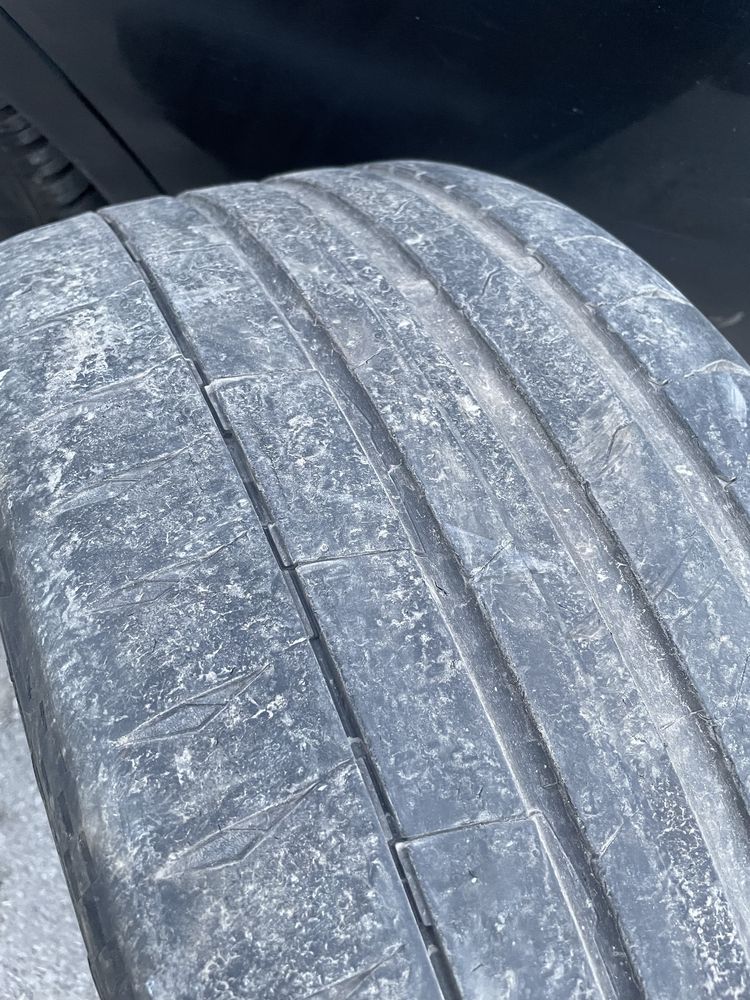 Continental 255/35R21 XL