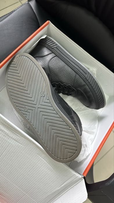 Продам осенную обувь