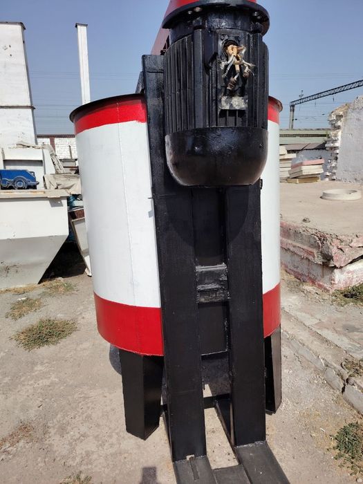 Emulsiya chiqazadigan aparat