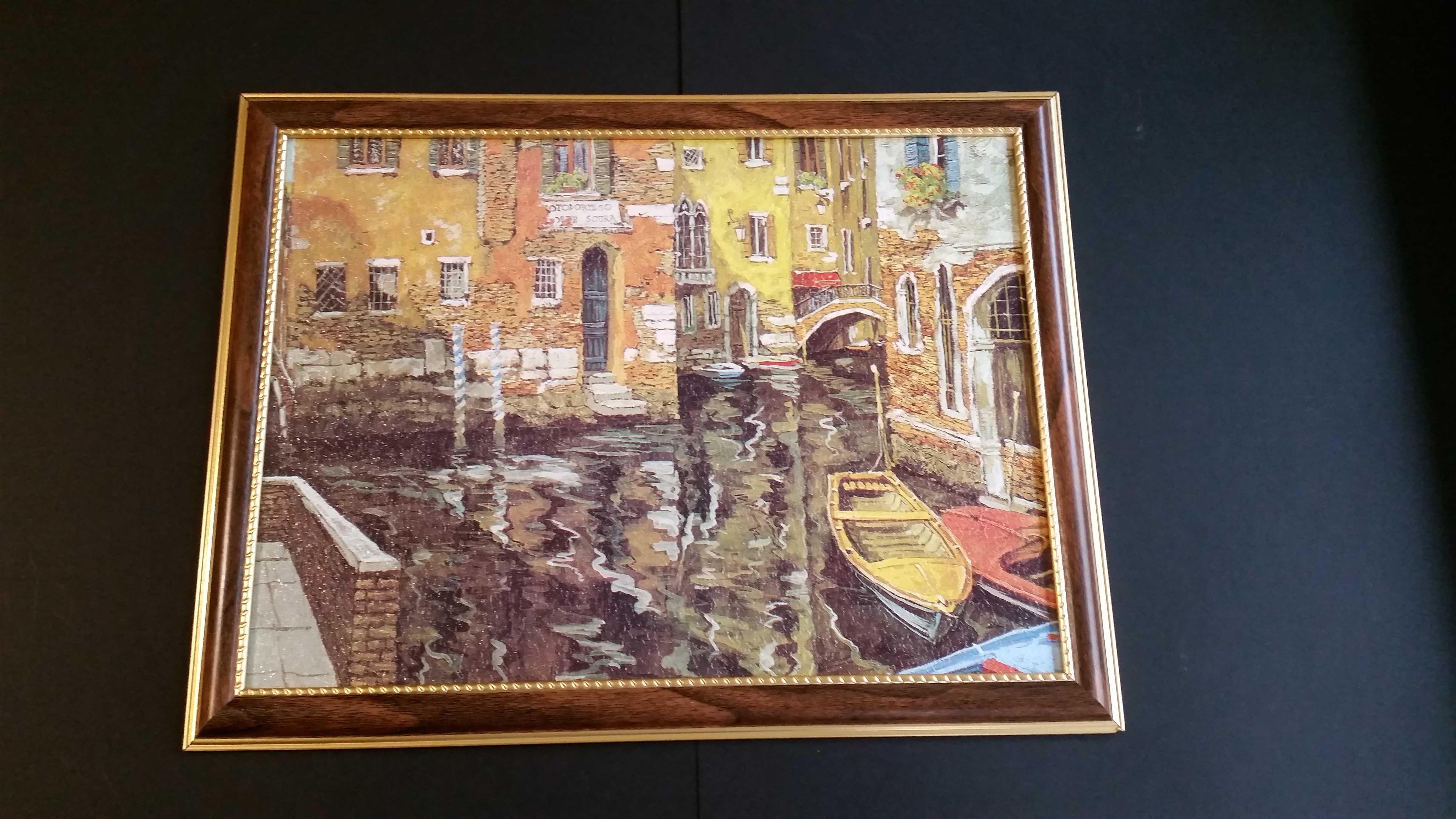 Венеция. Картина в много хубава рамка.