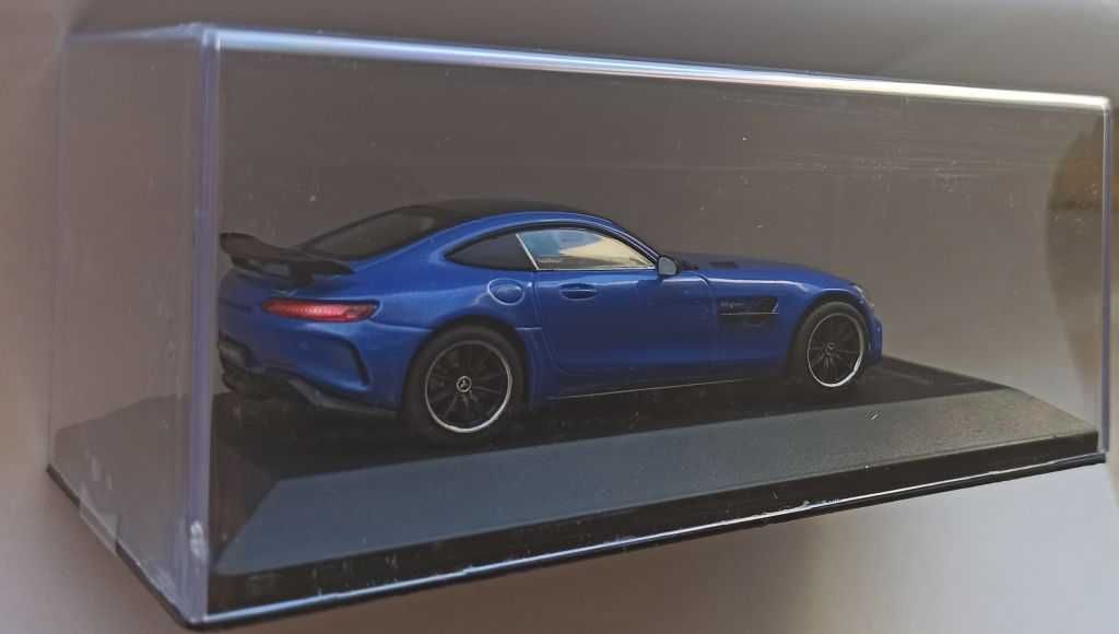 Macheta Mercedes-Benz AMG GT R Coupe 2018 albastru - CMR/PremiumX 1/43