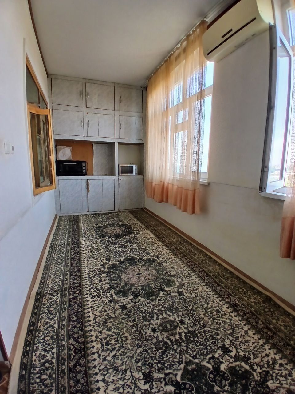 Продаётся квартира 3 комнатная на карасу 6