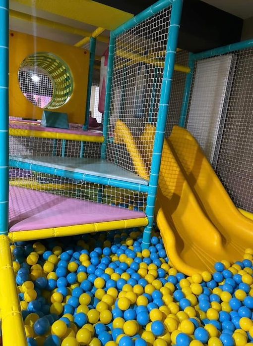 Afacere la cheie - loc de joaca , restaurant