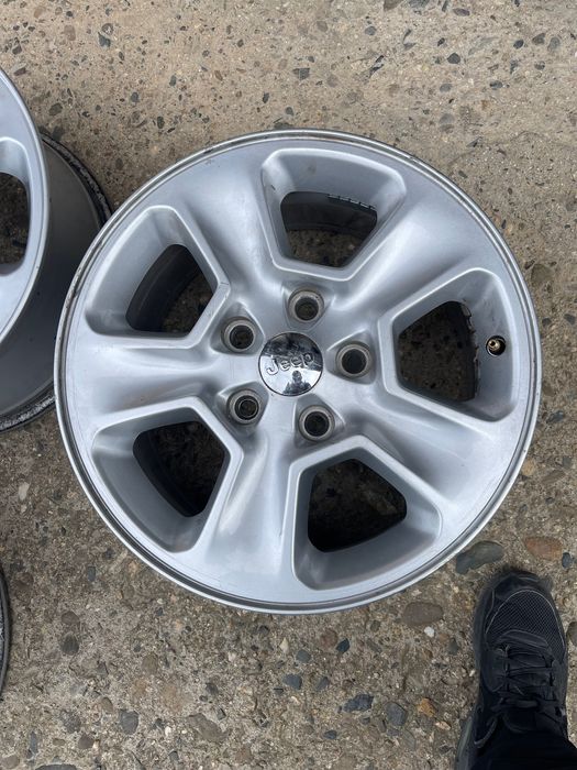 Jeep grand cherokee 5/127 17