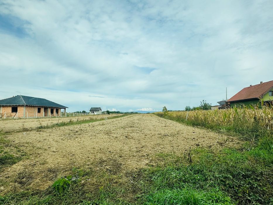 Teren loc de casa, vând sau schimb