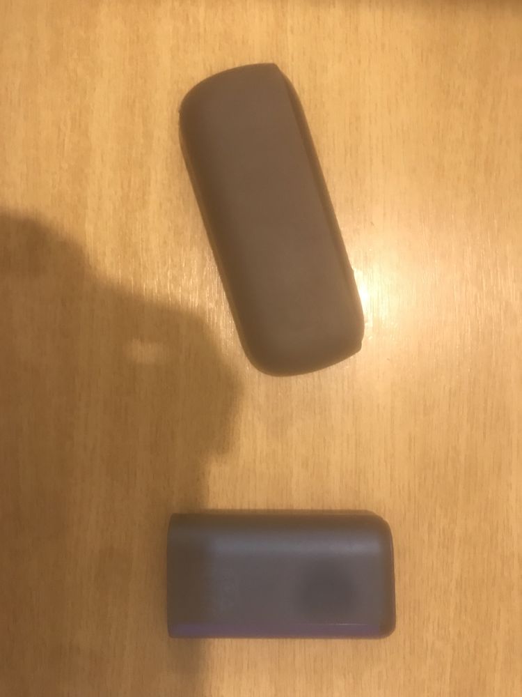2 aparate (Iqos, Glo)