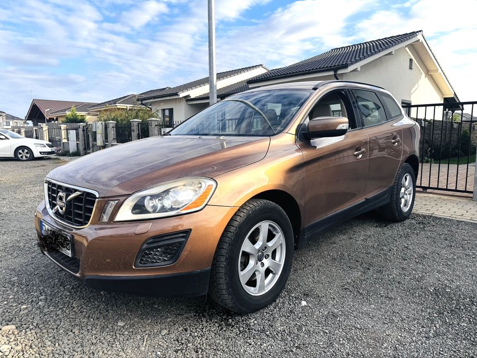 Volvo XC60, 4x4 - bej perlat