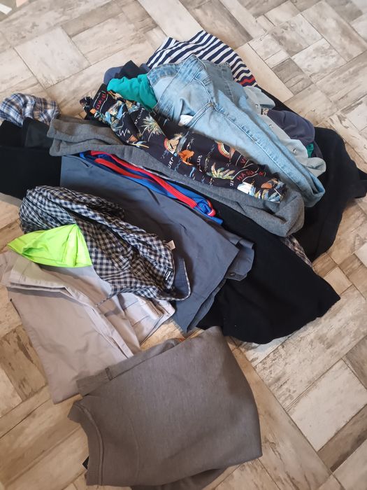 Donez haine de bărbat