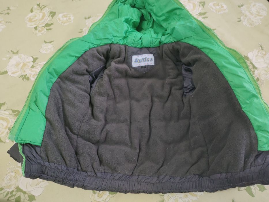 Продам куртку для мальчика