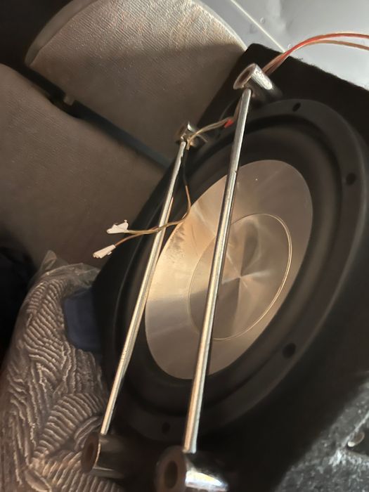 Двойна бас каса стклена