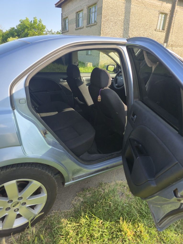 Продавам Ford mondeo mk3 1.8(Бензин, газ)