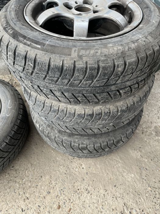 Vand anvelope 175/70 R14 si 185/65 R15