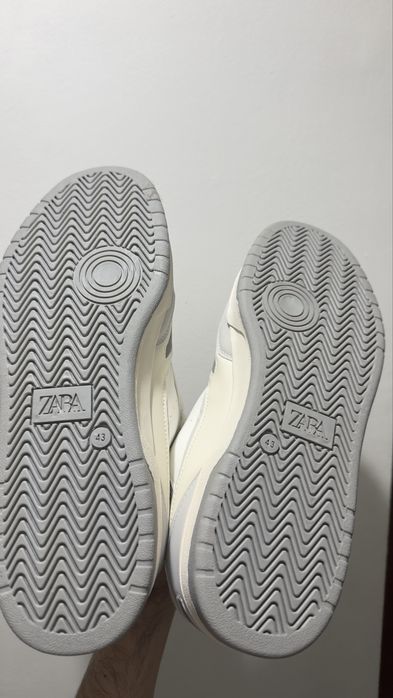 Vand adidasi Zara NOI