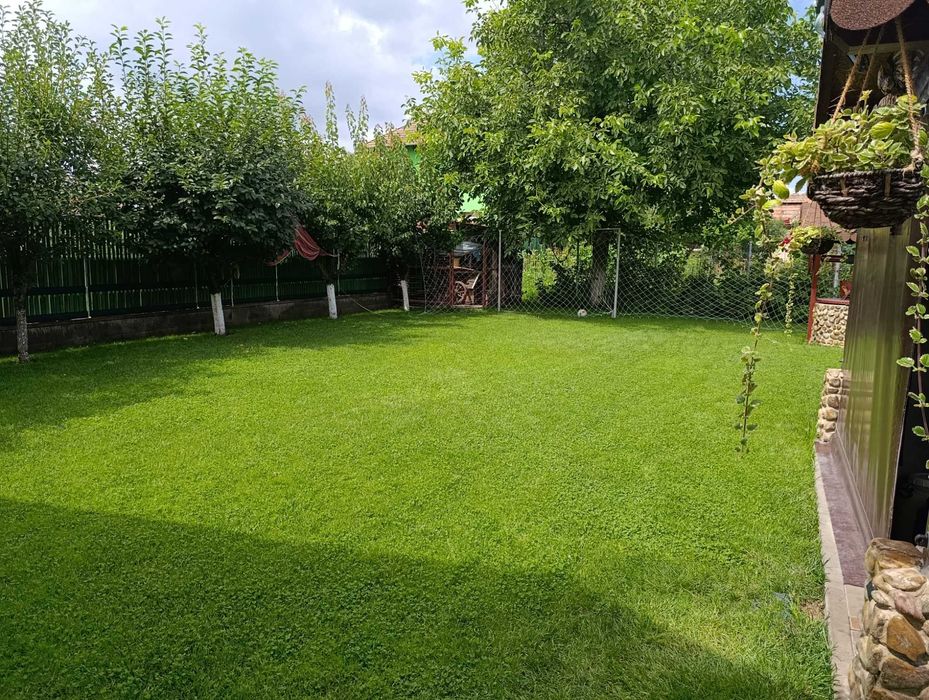 Casa de vânzare !!!