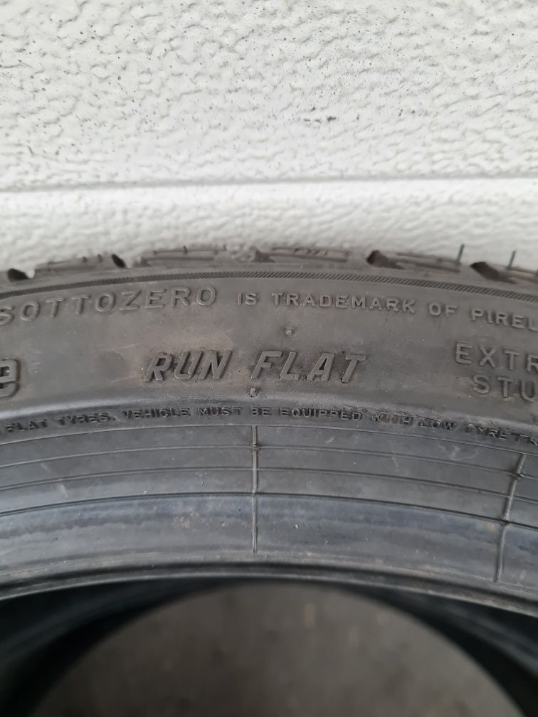 Зимни гуми 2 броя PIRELLI SottoZero3 225 45 R19 дот 4919